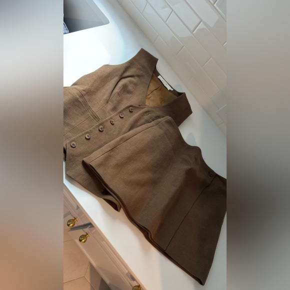 Kaiko Skirt & vest in Dark Khaki
ASTR the Label - Picture 3 of 4